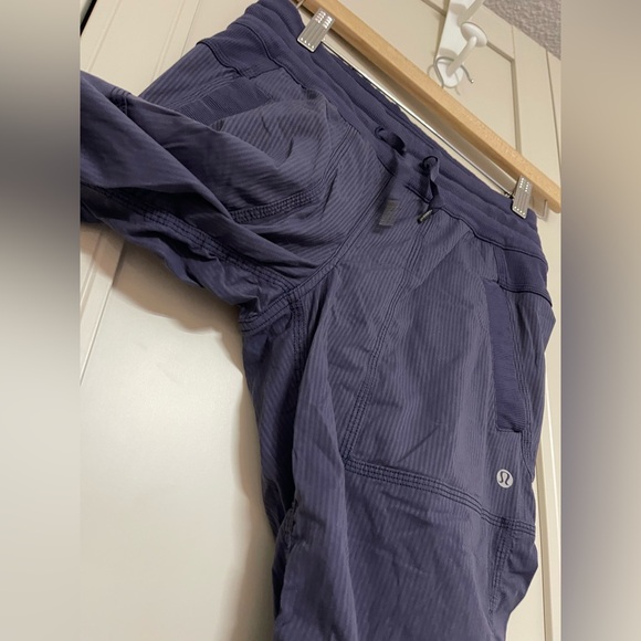 Lululemon Studio Crop *No Liner in Cadet Blue - Picture 9 of 12